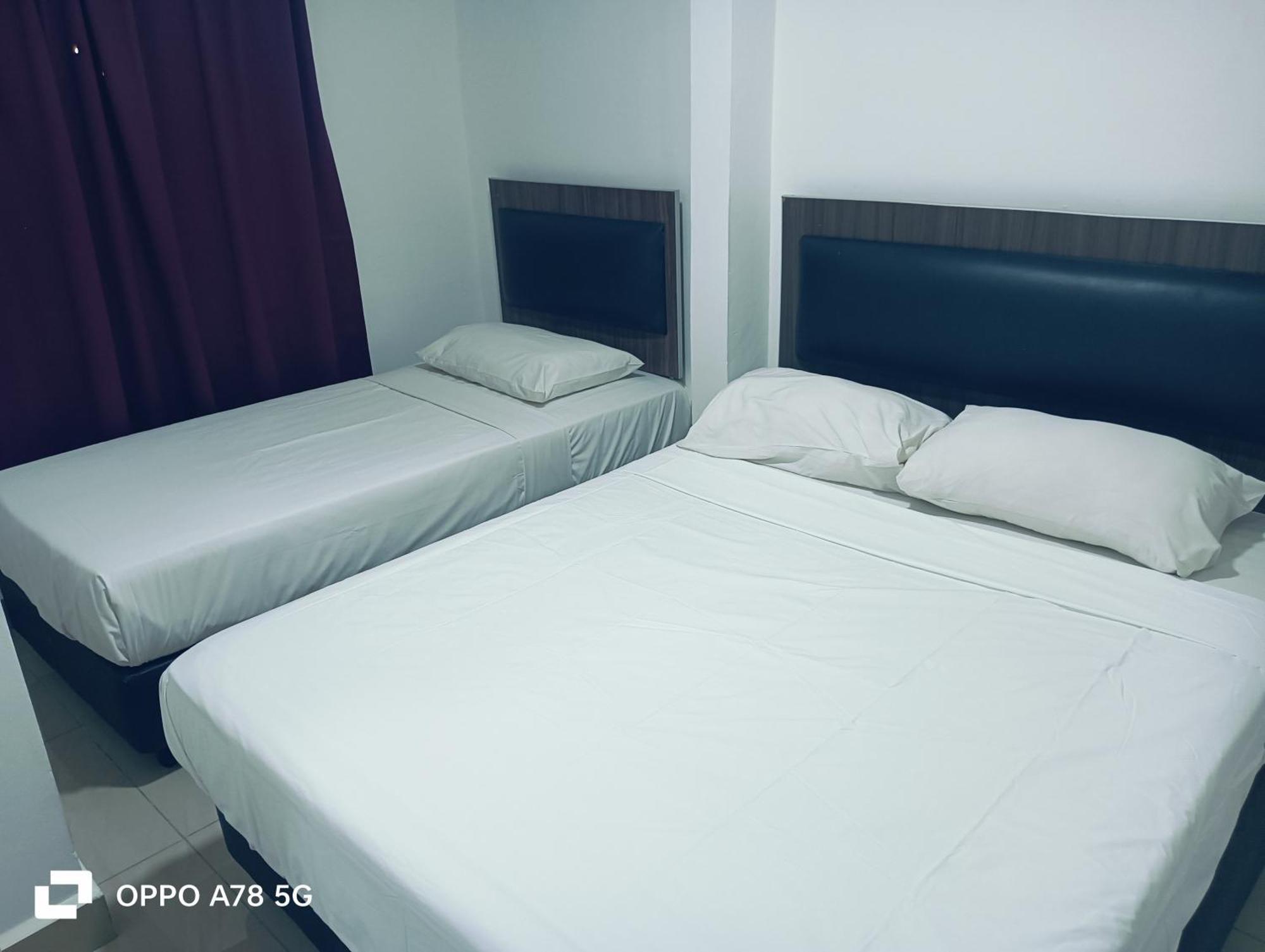 88 Star Hotel