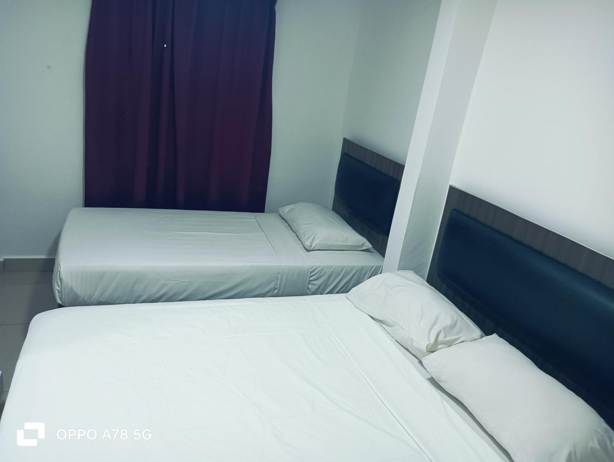 88 Star Hotel